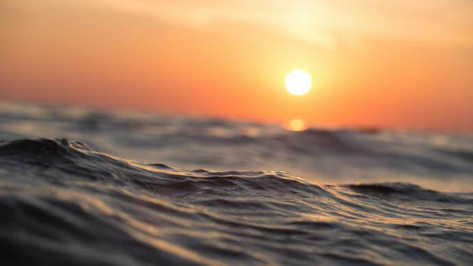 Θάλασσα και ηλιοβασίλεμα